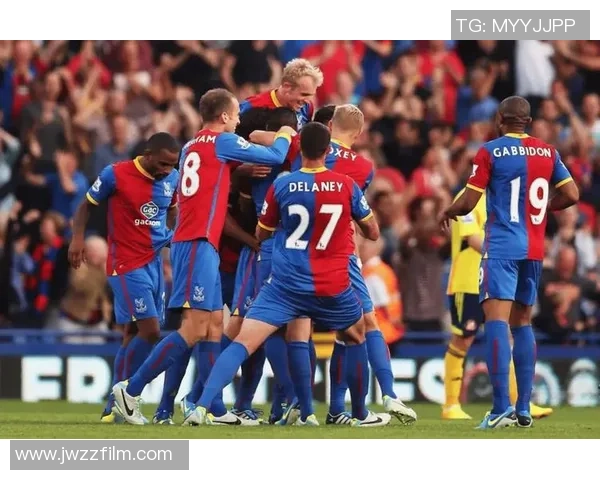 鹿特丹斯巴达主场迎战阿尔梅球队争夺胜利的激烈对决