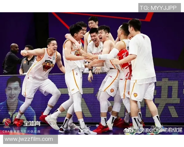 深圳篮球队的节奏探秘：从战术布局到球员配合的全景分析